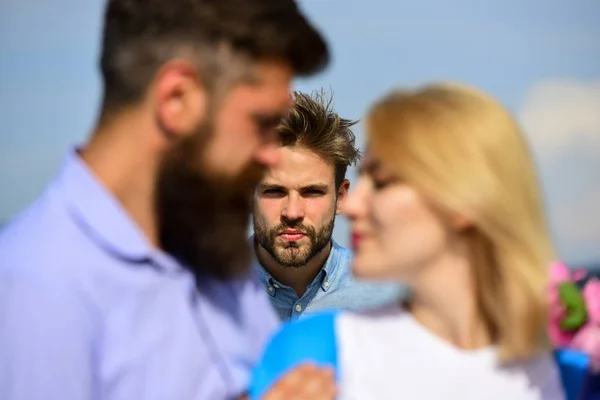 15 Red Flags That Reveal Your Spouse Is Cheating On You/3